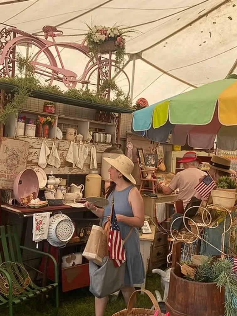 The Junk Ranch Fall Edition Fills Prairie Grove With Over 250 Vendor Booths
