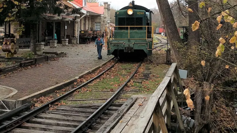 Ride a 1940s Locomotive Through the Ozarks