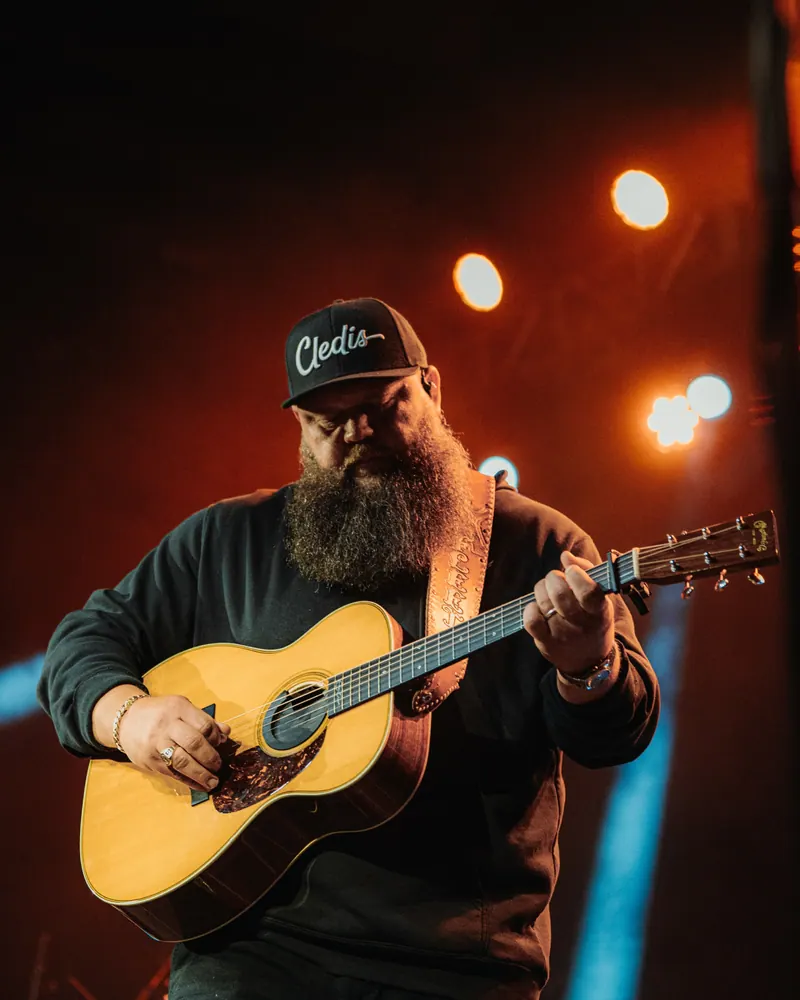 Mudtown Days Closes Out with a Free Larry Fleet Concert
