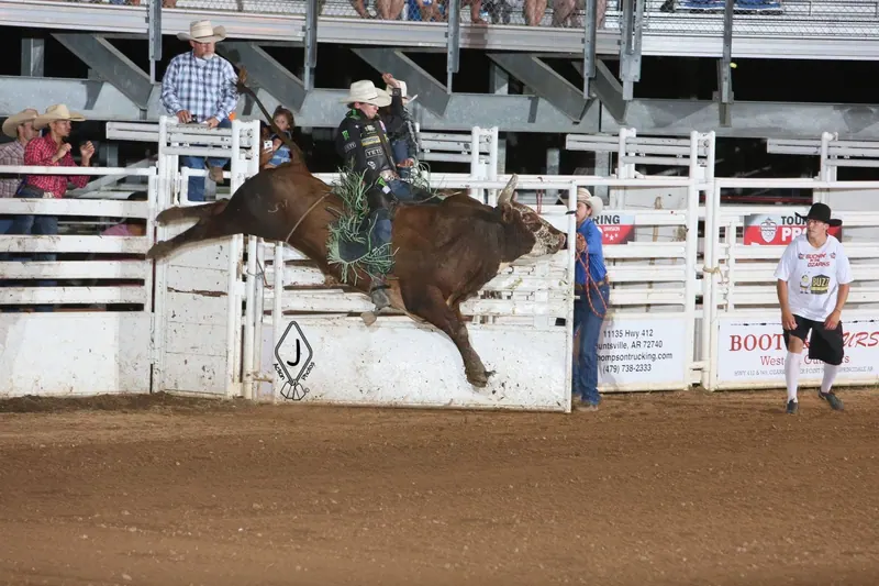 Bulls Take Over Parsons Stadium for Buckin’ in the Ozarks