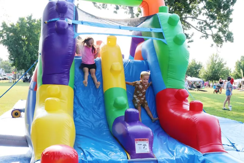 Bubble Bash Brings a Simple Morning to Downtown Pea Ridge