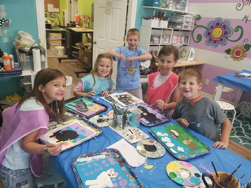 Imagine Studios Turns Pizza Night Into an Art Class for Kids