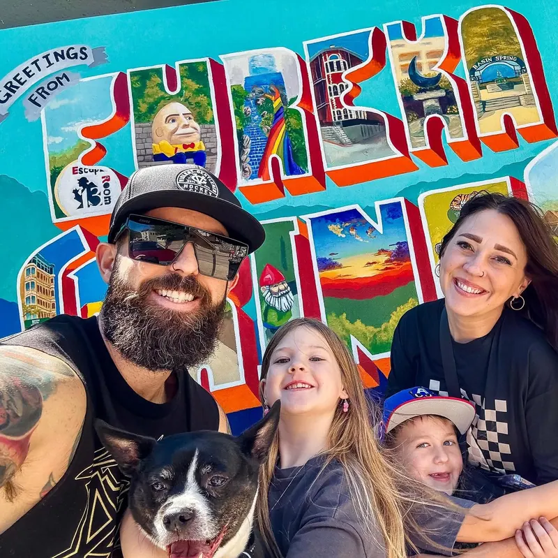 Hunt for Vintage Finds and Handmade Goods at Pine Mountain Village in Eureka Springs