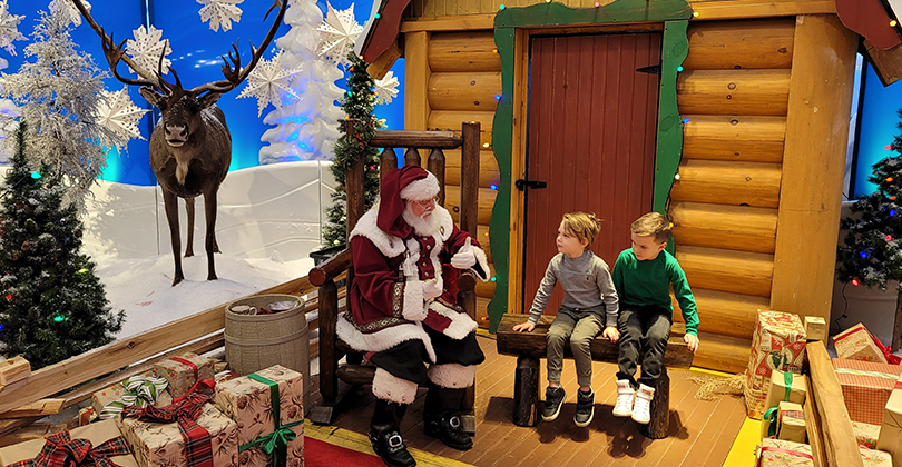Tis the season for pics with Santa! Here are 6 dates and locations you can find Santa.