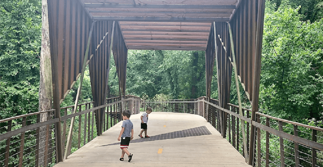 6 Can’t-Miss Hiking Trails In NWA The Whole Family Can Enjoy