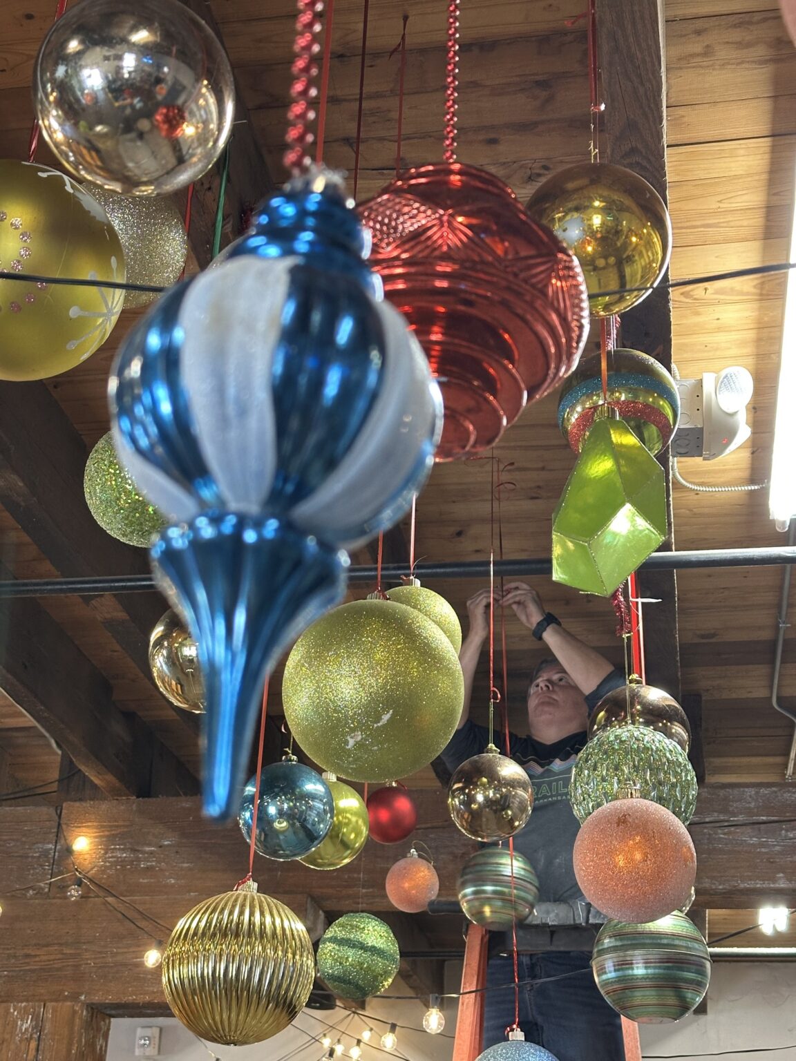 Hundreds of Santas Take Over Downtown Rogers for the Annual Santa Dash